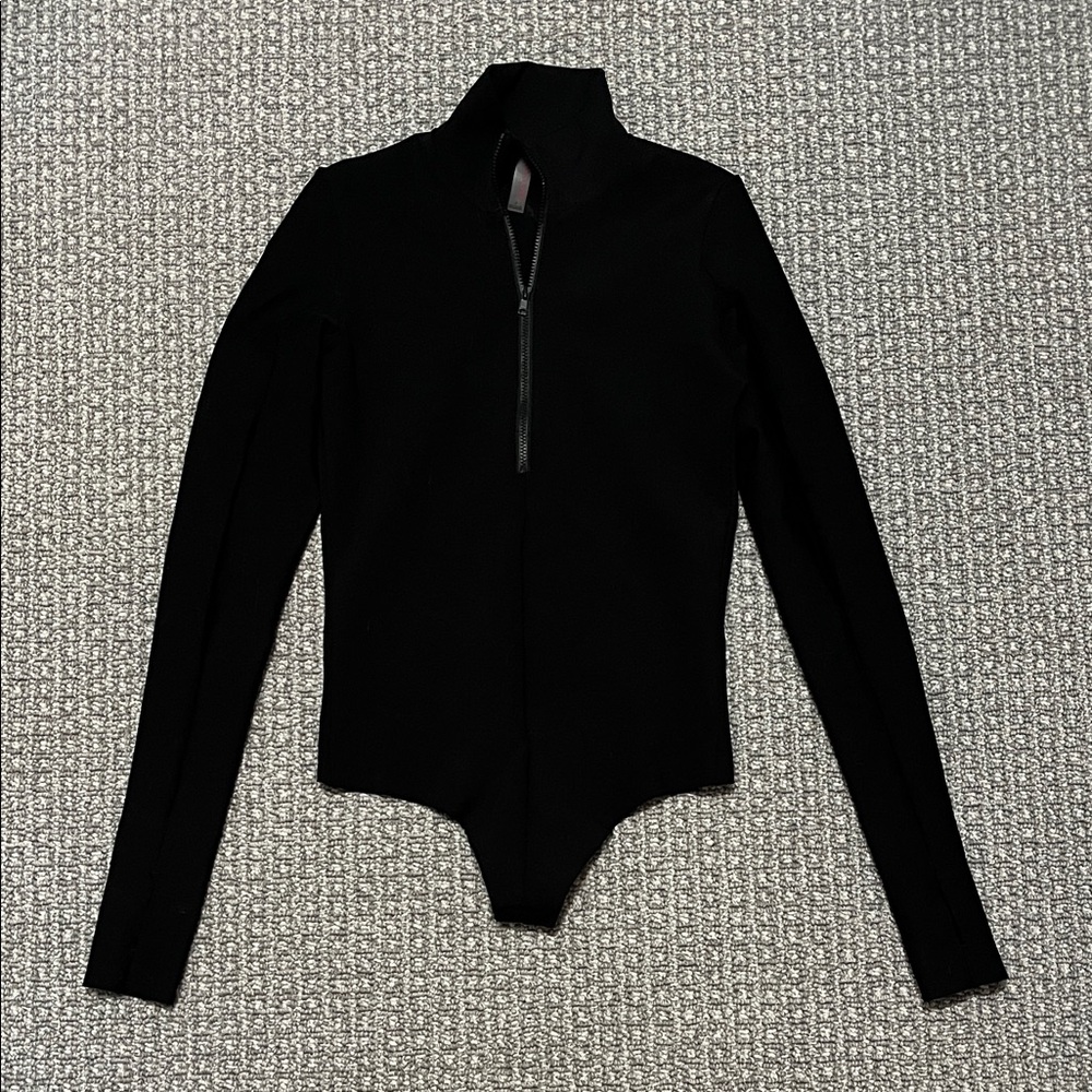 Commando Scuba Material Long Sleeve Bodysuit In B… - image 1